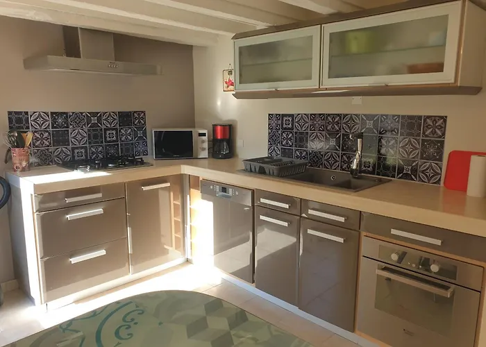 Holiday home Mustang Avec Acces Piscine Parcay-les-Pins